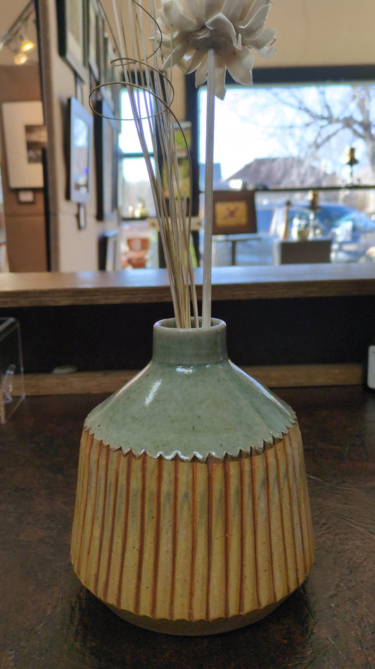 Bare Naked Vase - Merredeth Viker